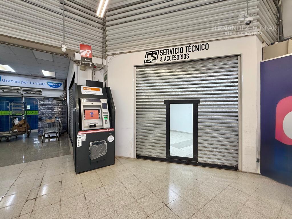 LOS ANDES - ARRIENDA LOCAL DE DOS PISOS EN LIDER EXPRESS