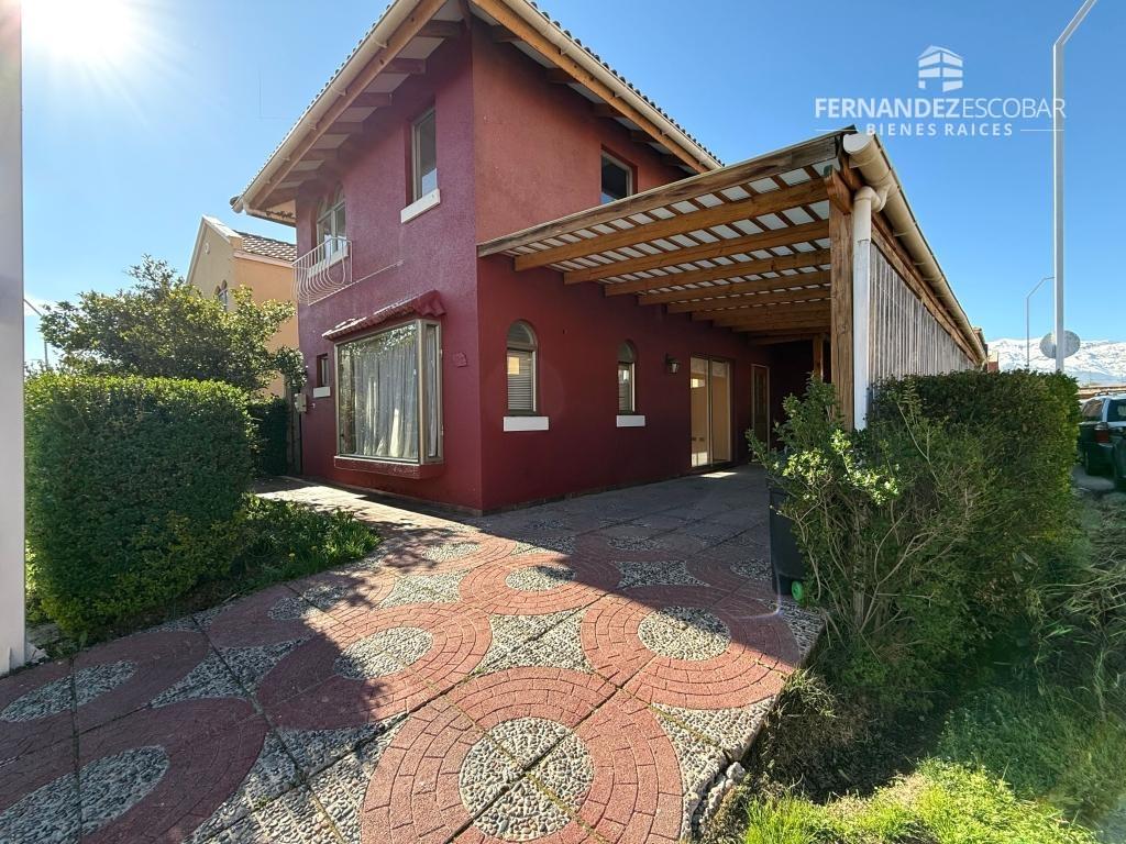 CALLE LARGA - ARRIENDA CASA DE DOS PISOS 4D 3B COND. LOS MAITENES