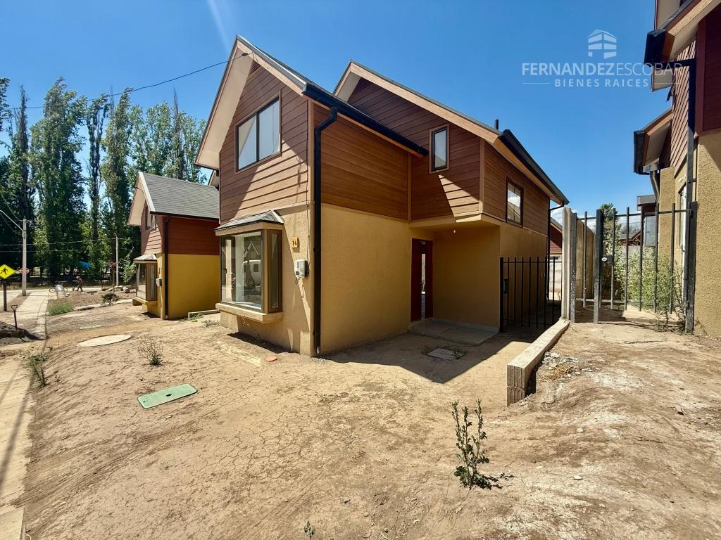 LOS ANDES - ARRIENDA CASA 3D 3B 1E - COND. MIRADOR DE LOS ANDES