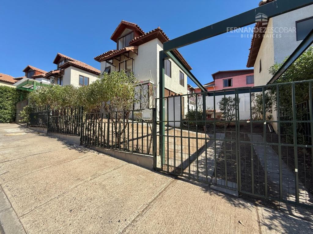 CONCON - ARRIENDA CASA 4D 3B 2E COND. ALTOMAR