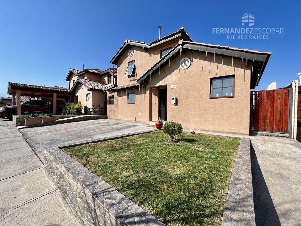 SAN ESTEBAN - VENDE CASA DOS PISOS 3D 3B - COND ALTO SAN ESTEBAN