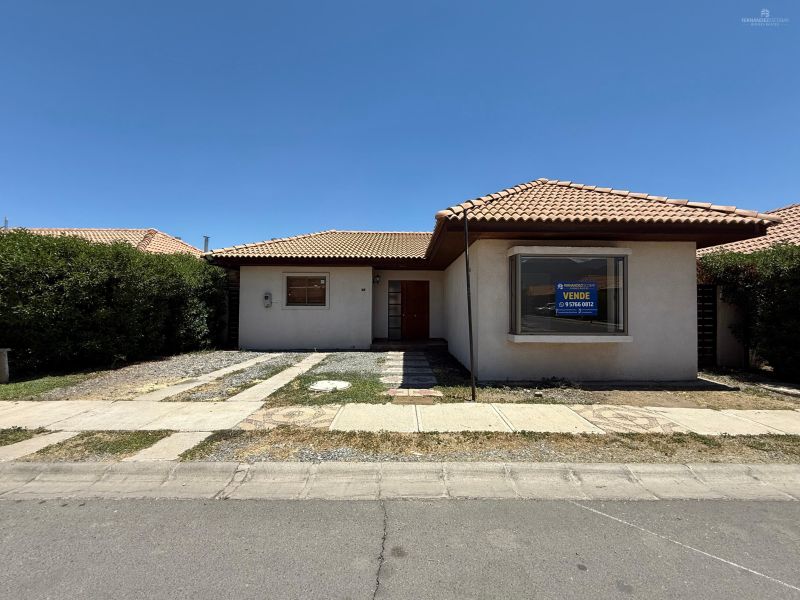 SAN ESTEBAN - VENDE CASA 3D 2B 1E COND. LOS SOLARES