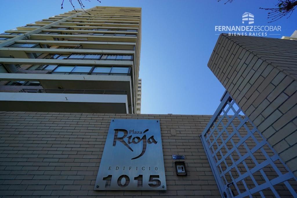 VIÑA - ARRIENDA DEPTO AMOBLADO 2D 2B PISO 14 EDIFICIO PLAZA RIOJA
