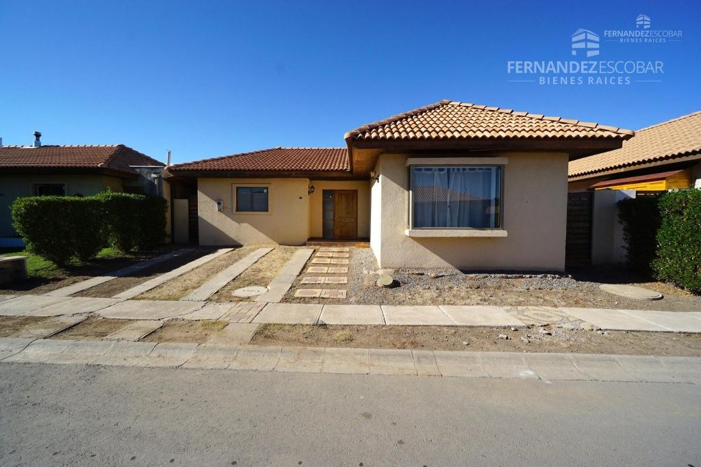 SAN ESTEBAN - VENTA CASA 3D 2B SECTOR RESIDENCIAL 