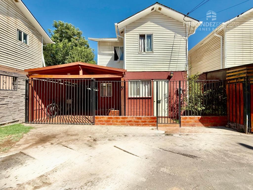 LOS ANDES - VENDE CASA DE DOS PISOS 3D 2B 3E - HERMANOS MARISTAS