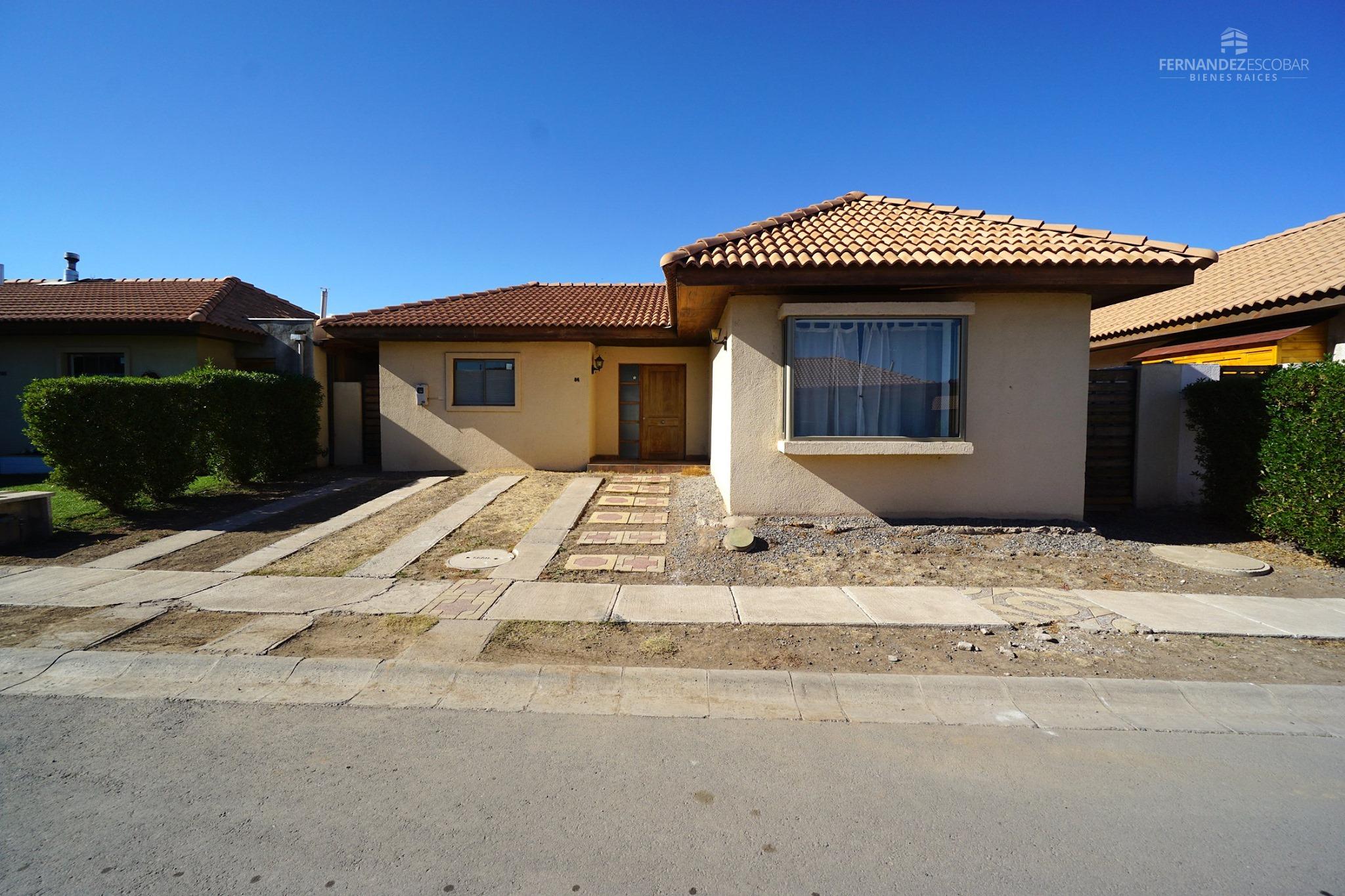 Casa 3D 2B Sector Residencial Condominio Los Solares