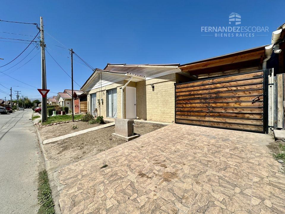 CALLE LARGA - ARRIENDO CASA 3D 2B 1E - COND. PORTAL DE CALLE LARGA