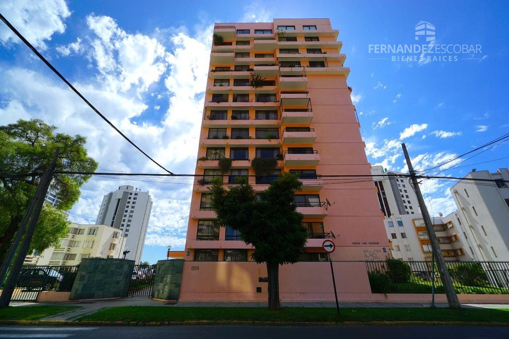 VIÑA - SE ARRIENDA DEPTO AMOBLADO 3D 2B 1E EN 1 PONIENTE
