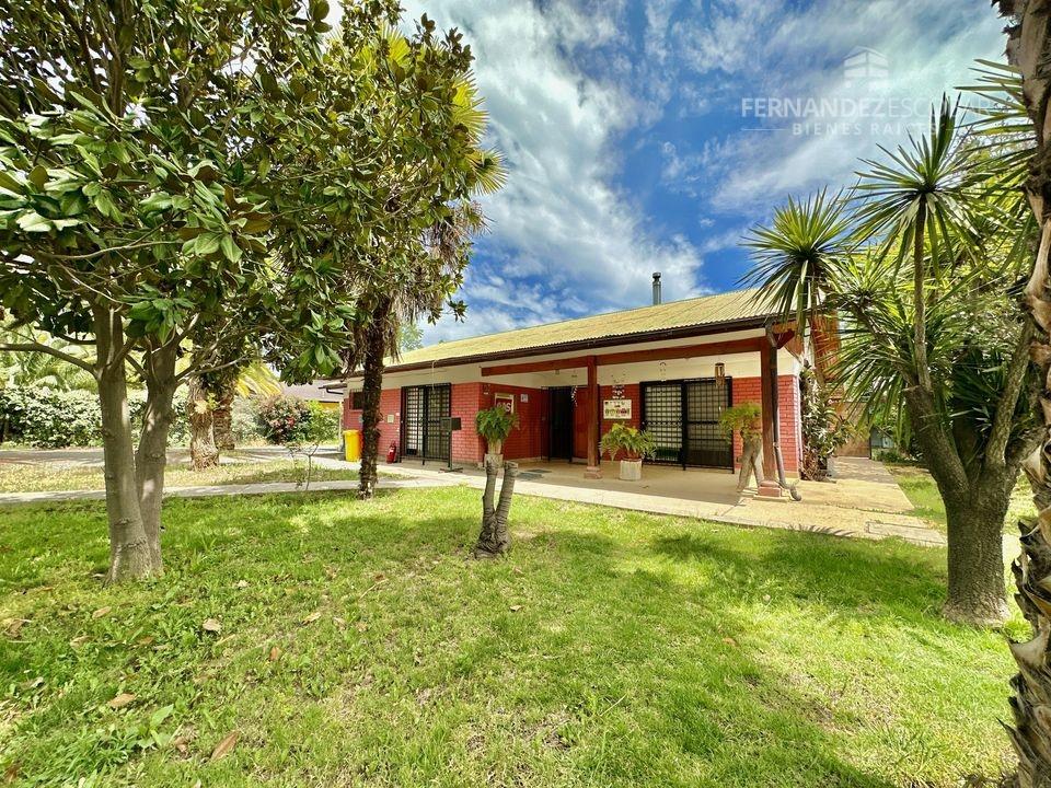 CALLE LARGA - VENDE CASA 5D 3B QUINCHO