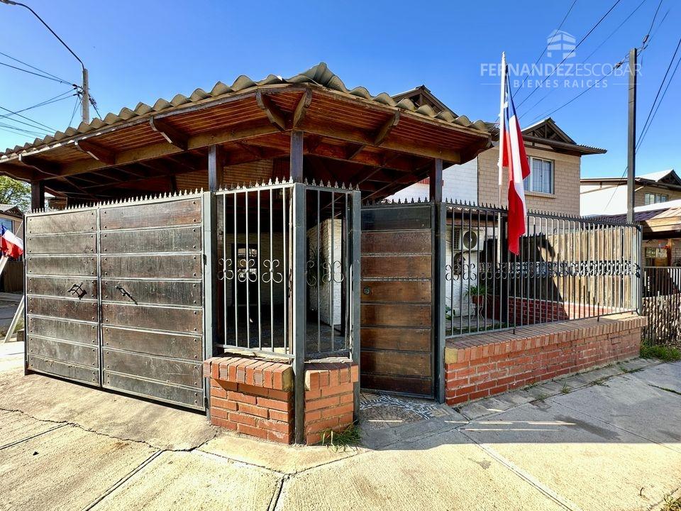 CALLE LARGA - VENDE CASA ESQUINA DOS PISOS 3D 1B 2E - JARDINES