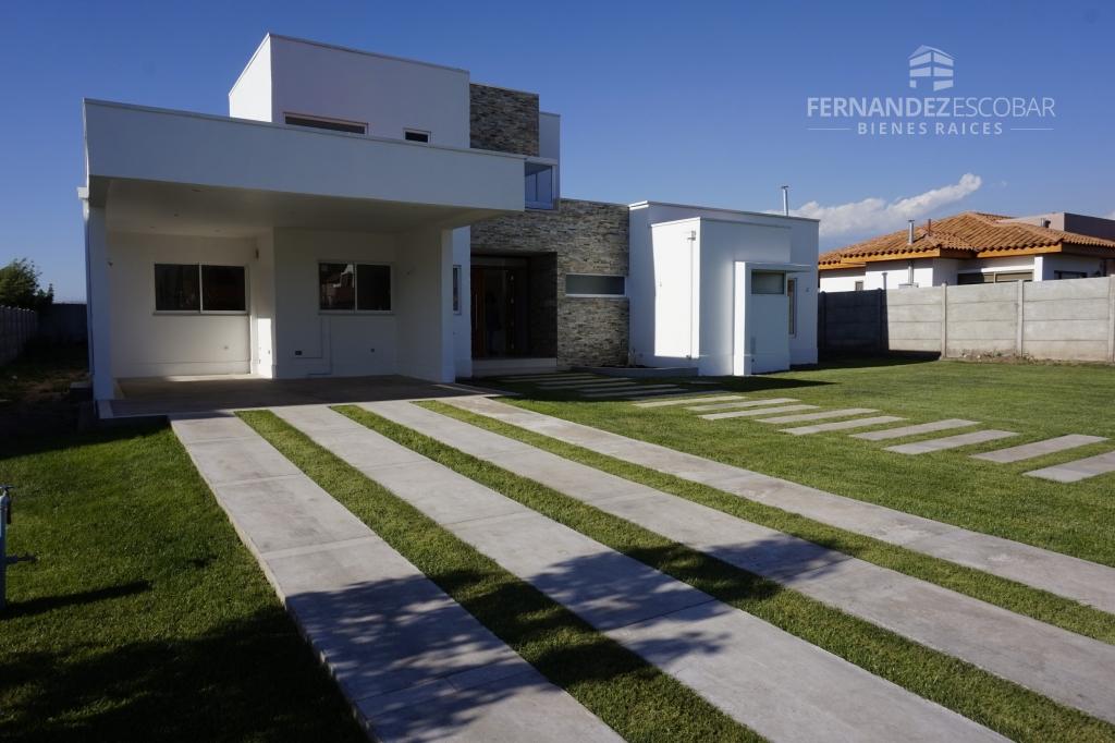 CASA NUEVA 3D 3B CONDOMINIO LOS PENSAMIENTOS