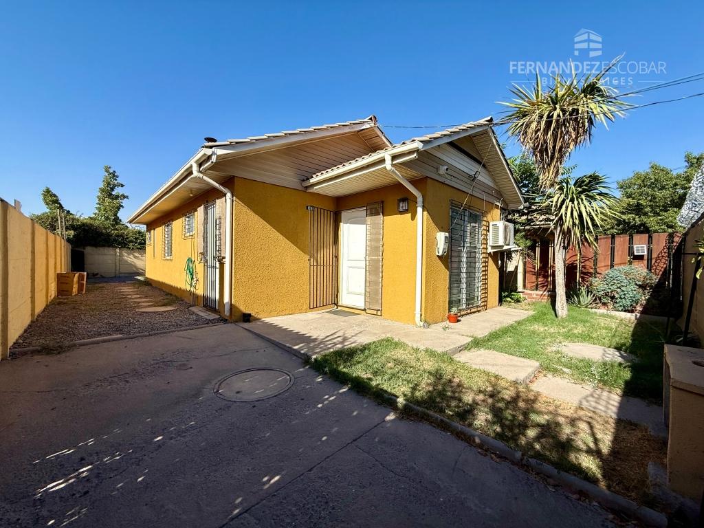 SAN FELIPE - VENDE CASA 3D 2B 3E - VILLA EL CARMEN