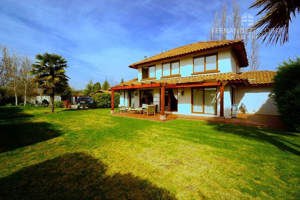 CHICUREO - SE VENDE CASA 5D 5B PISCINA