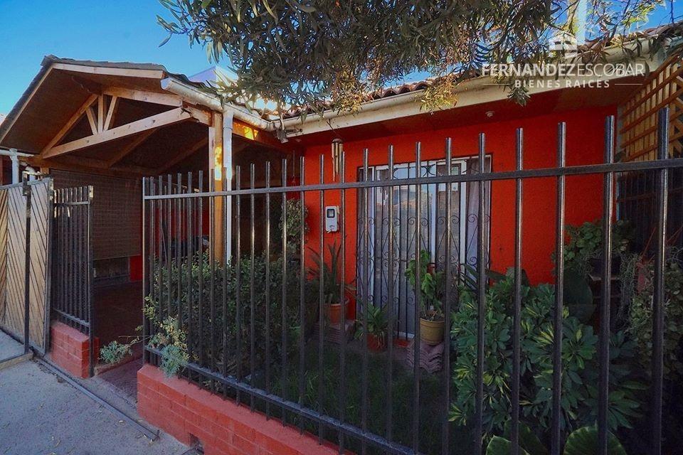 LOS ANDES - VENTA CASA 2D 1B 