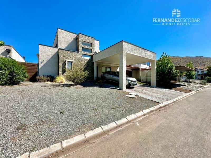 CALLE LARGA - VENDE CASA DOS PISOS 3D 3B PISCINA - COND. CUMBRES DE AUCO