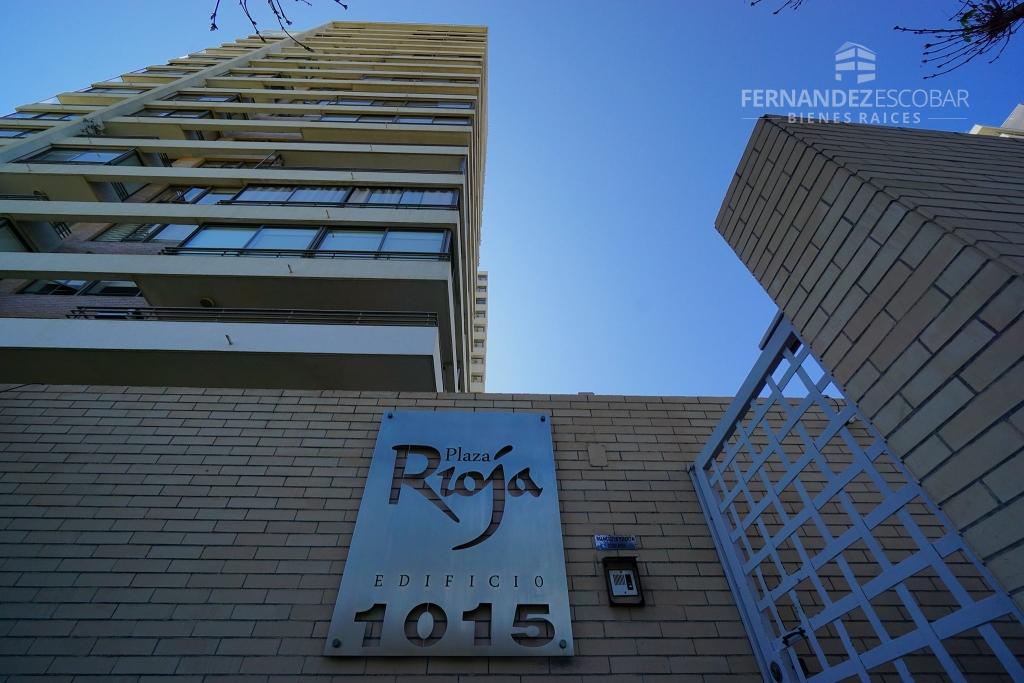 VIÑA - ARRIENDA DEPTO AMOBLADO 2D 2B PISO 14 EDIFICIO PLAZA RIOJA
