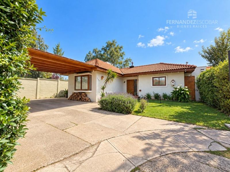 San Esteban - Vende Casa 3D 2B Piscina - Cond. Los Solares