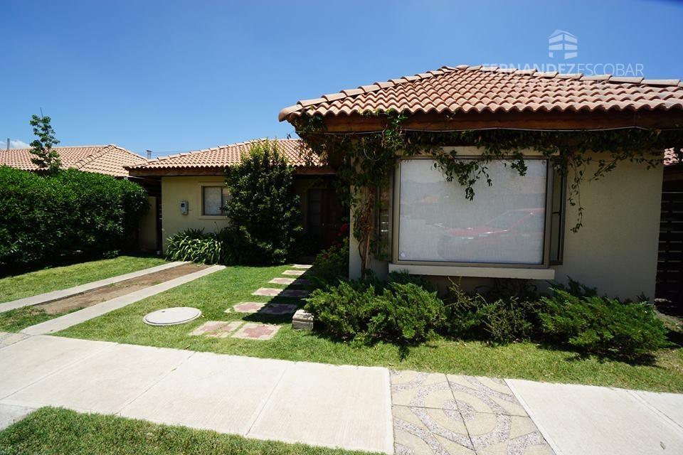 CASA 3D SECTOR RESIDENCIAL CONDOMINIO LOS SOLARES