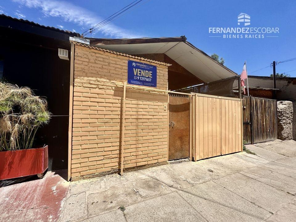 SAN ESTEBAN - VENDE CASA 3D 1B 1E - AV. 26 DE DICIEMBRE