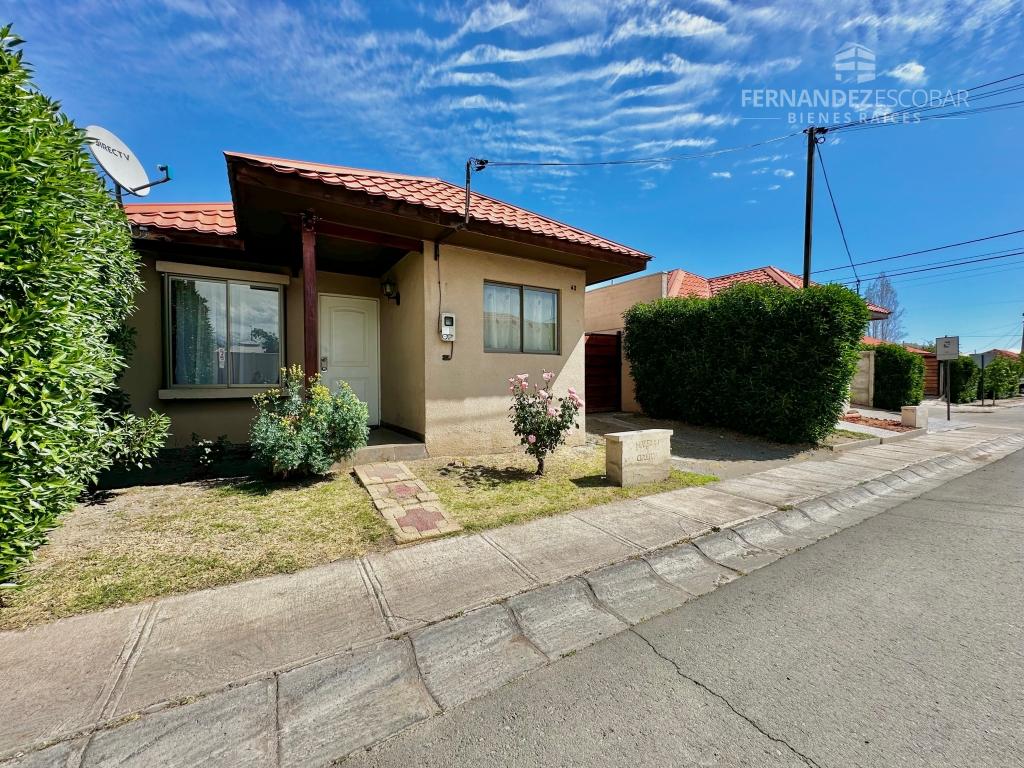 SAN ESTEBAN - VENDE CASA 3D 2B 2E- COND. TOCORNAL