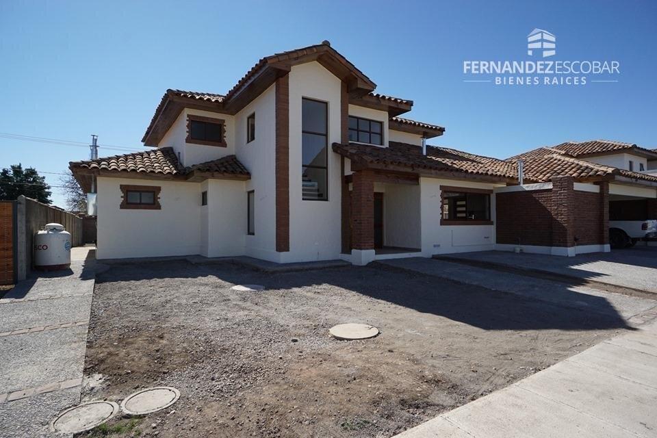  RINCONADA - SE VENDE CASA 4D 3B CON PISCINA
