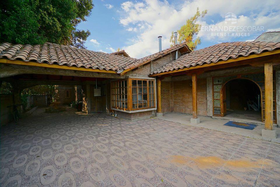 RINCONADA - SE VENDE CASA 4D 4B CON PISCINA