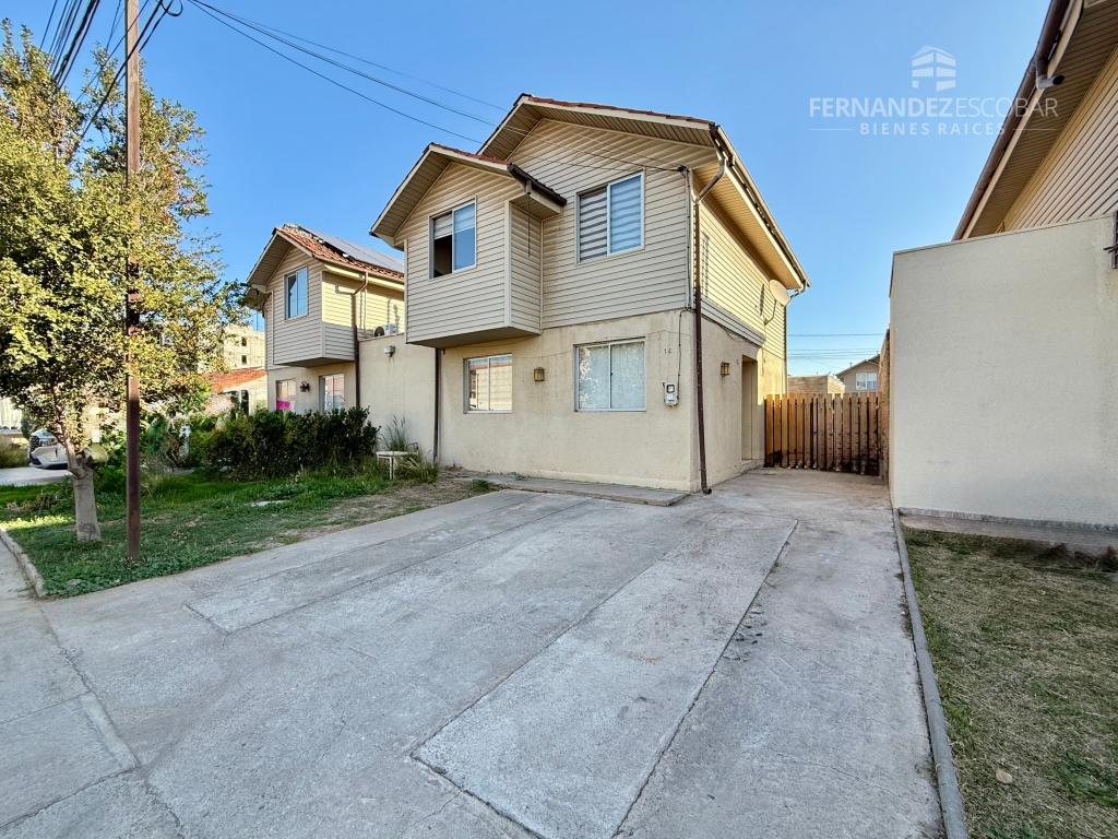 LOS ANDES - VENDE CASA DE DOS PISOS 3D 3B - COND. LA VIÑA