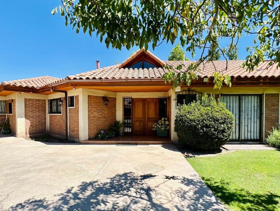 LOS ANDES - SE ARRIENDA 3D 4B CASA EN CONDOMINIO - CALLE LARGA