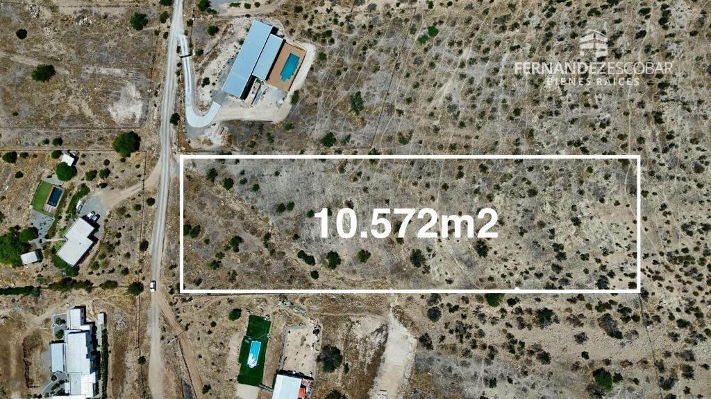 RINCONADA - VENDE TERRENO DE 10.572m2 COND. HACIENDA RINCONADA