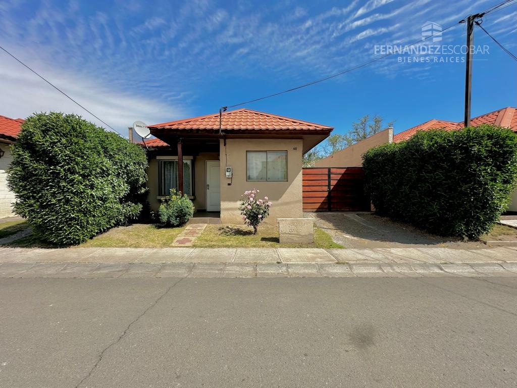 SAN ESTEBAN - ARRIENDO CASA 3D 2B 2E- COND. TOCORNAL