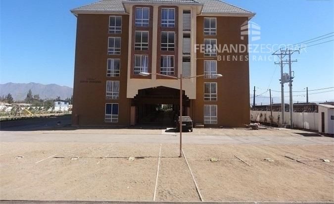 Departamento C/ Estacionamiento Condominio Jose de San Martin