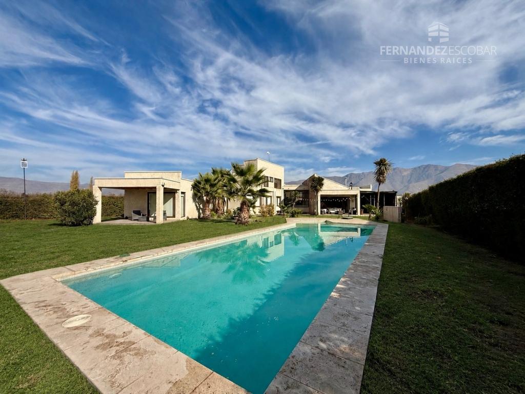 RINCONADA - VENDE CASA 4D 5B PISCINA - COND. LOS PLACERES