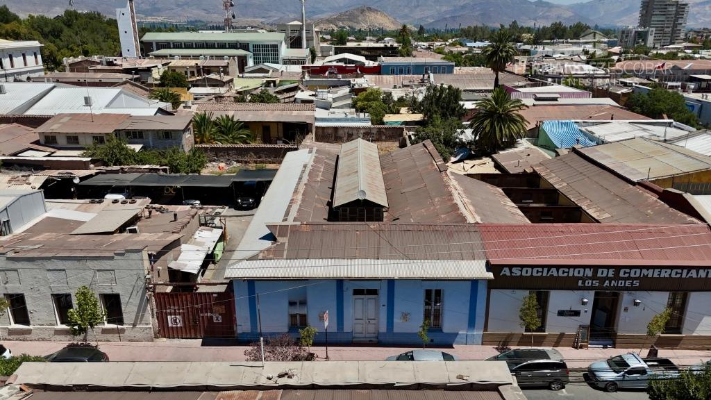 LOS ANDES - ARRIENDO PROPIEDAD CON BUEN TERRENO DE 766m2 EN PLENO CENTRO