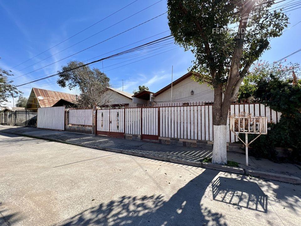 LOS ANDES - VENDE CASA 4D 3B 2E PISCINA