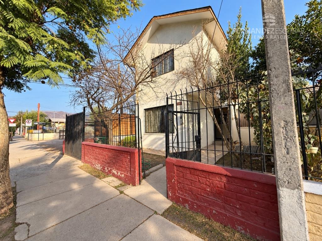 LOS ANDES - VENDE CASA 3D 2B 1E - JJ AGUIRRE