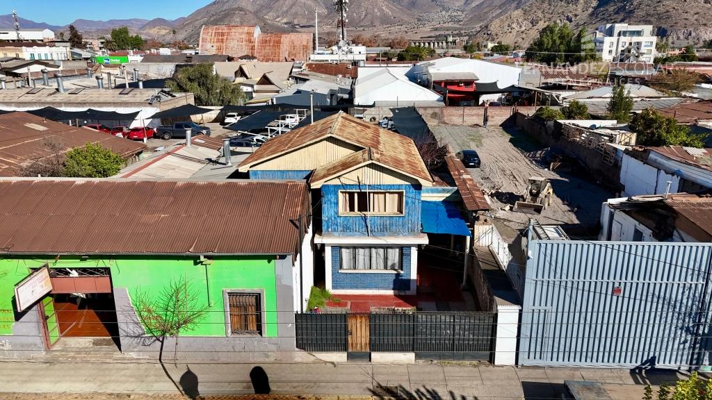 SAN FELIPE - VENDE CASA 5D 2B EN PLENO CENTRO 