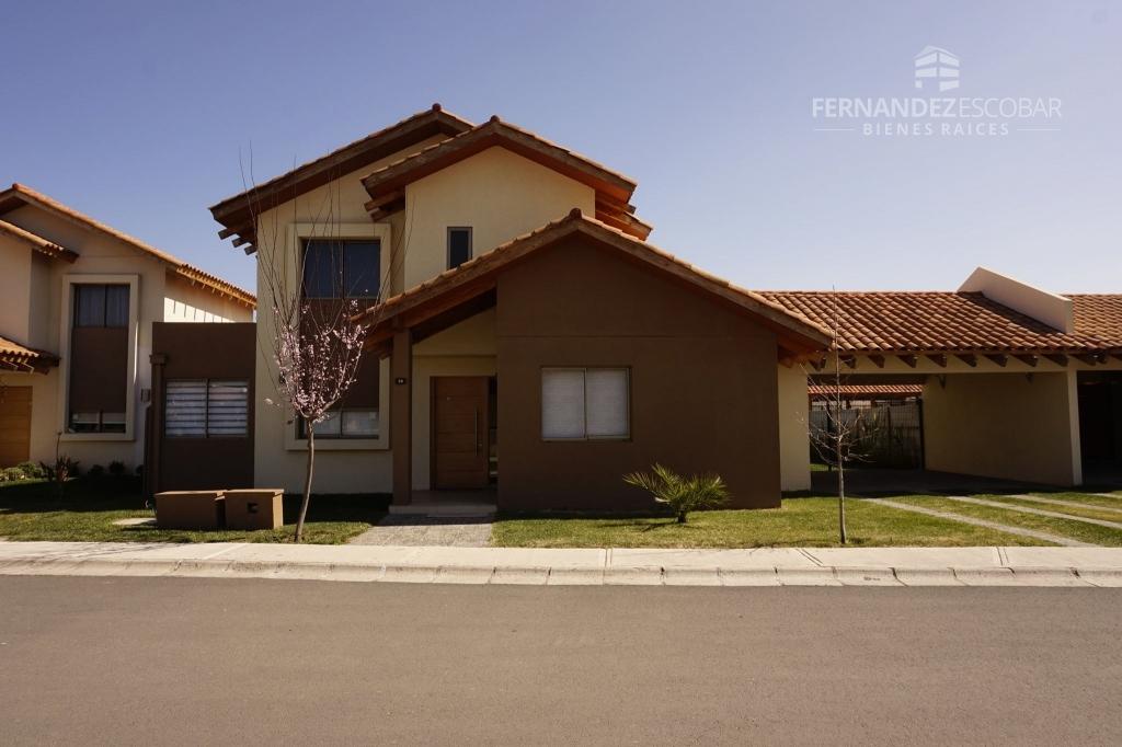 CASA 3D 3B CONDOMINIO JARDIN DE LOS VILLARES