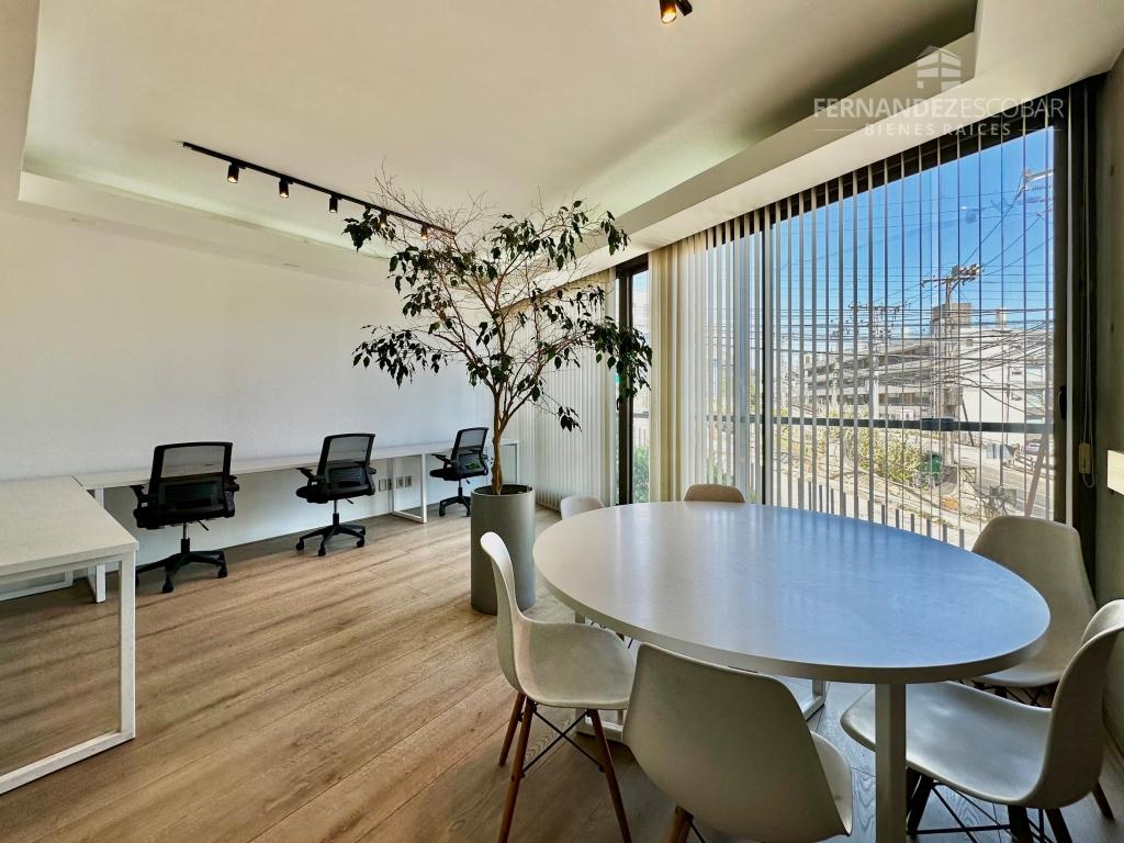 REÑACA - ARRIENDA OFICINA DE 57m2 PLENO CENTRO