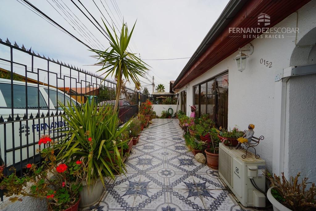 LOS ANDES - SE VENDE CASA 5D 3B - VIRGEN DEL VALLE
