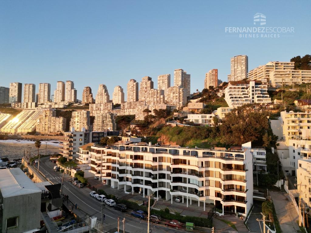 REÑACA - SE ARRIENDA DEPTO 2D 2B - EDIFICIO ROCAMARINA