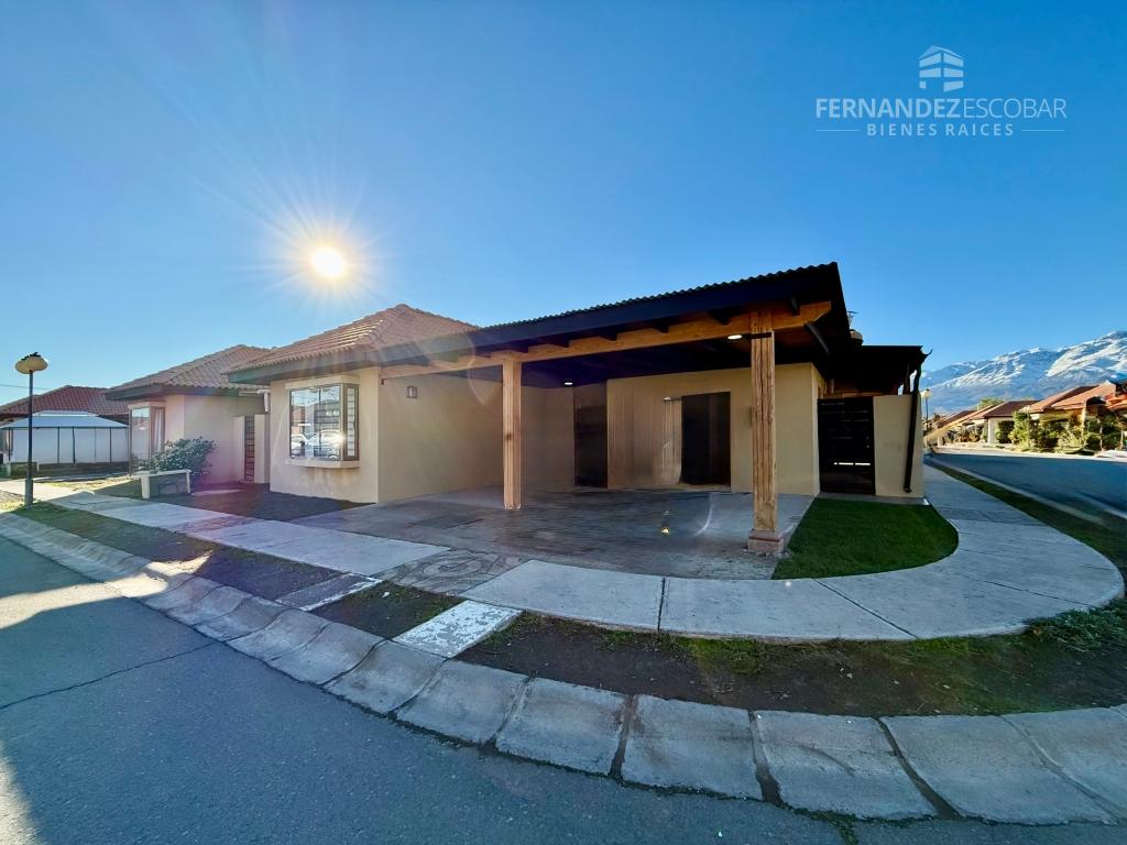 SAN ESTEBAN - VENDE CASA 3D 2B 2E COND. LOS SOLARES