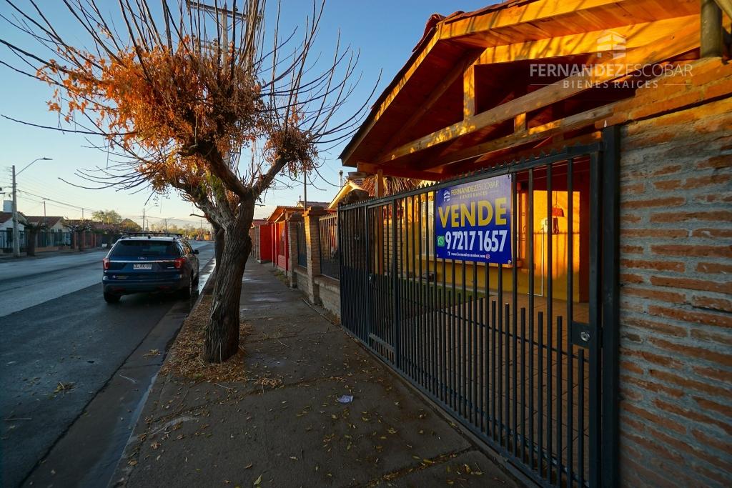 LOS ANDES - SE VENDE CASA