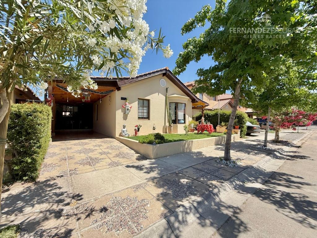 SAN ESTEBAN - VENDE CASA 3D 2B 2E PSCINA - COND. ALTO SAN ESTEBAN