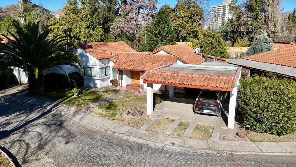 LOS ANDES - VENDE CASA 3D 3B 2E - COND. EL ENCANTO
